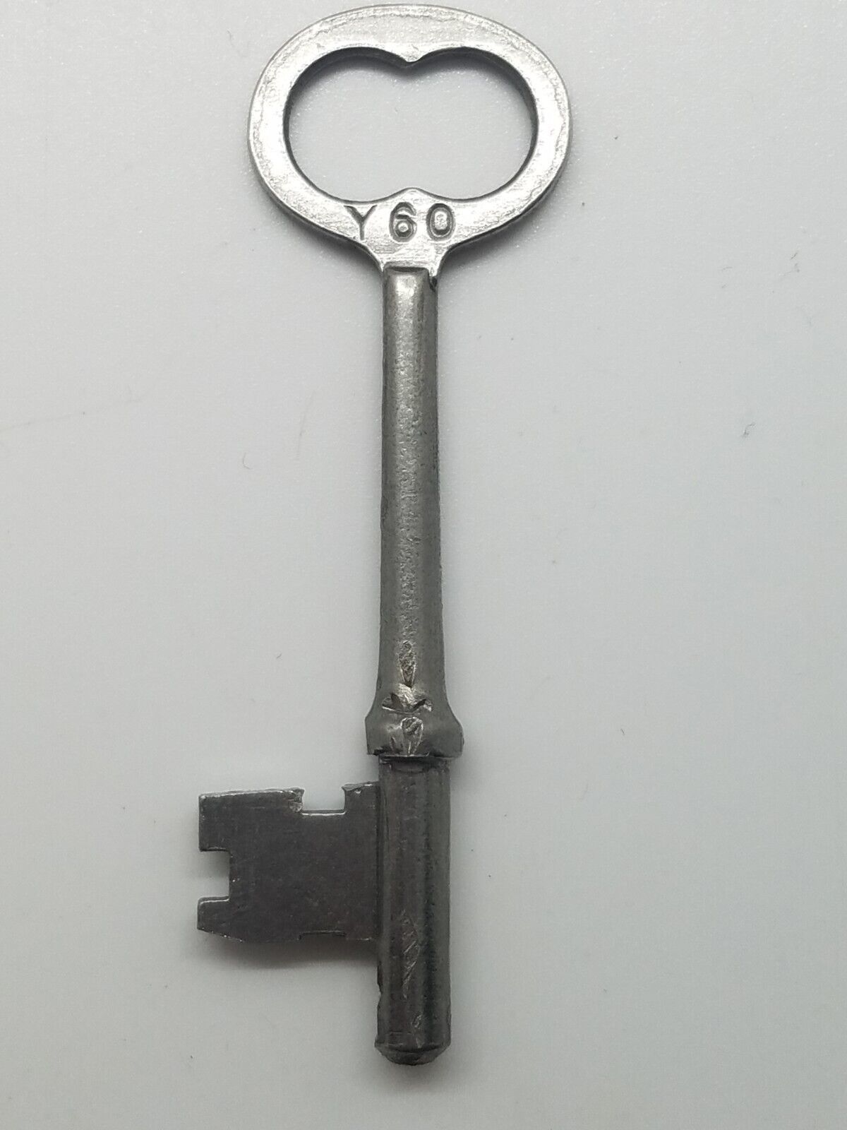 Antique Skelton Key Y60