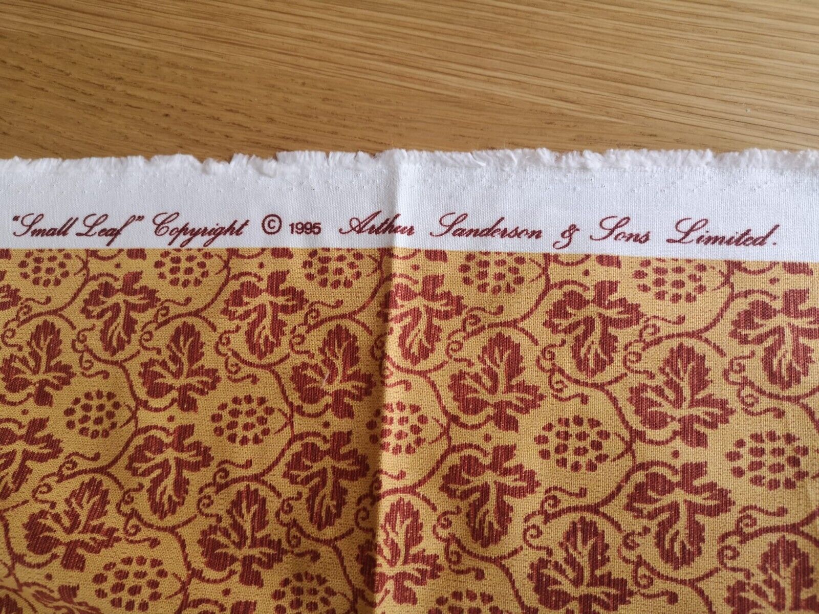 Vintage Sanderson 'Small Leaf' Stylised Grapevine '95 Cotton Fabric 1.45 Metres 