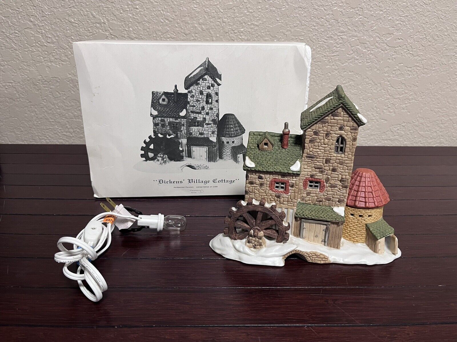 Dept 56, Dickens Village Cottage , Mill 92/2500 Limited 1985 rare With Box 65196