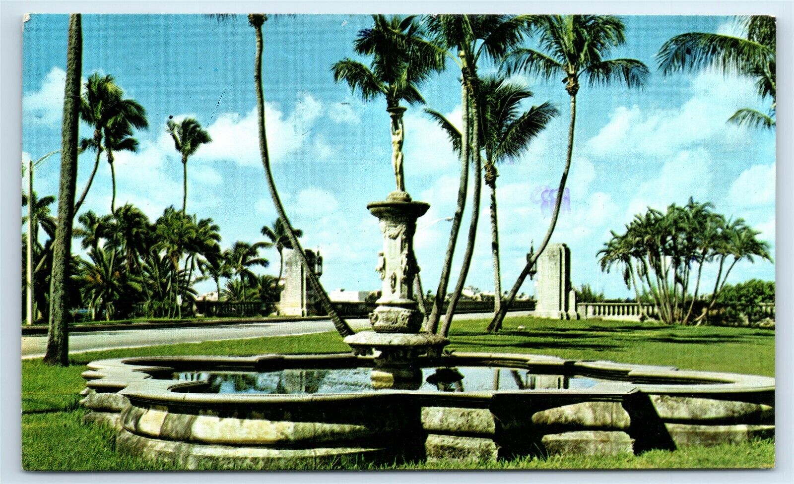 Postcard Looking West on Royal Poinciana Way, Palm Beach, Florida 1974 J185