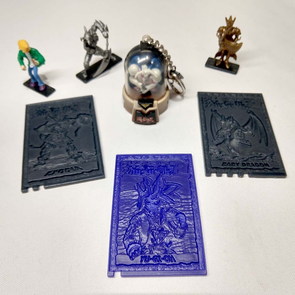 YU-GI-OH Lot figurines spinning keychain Wheeler 3D Effect Plastic Cards Knight