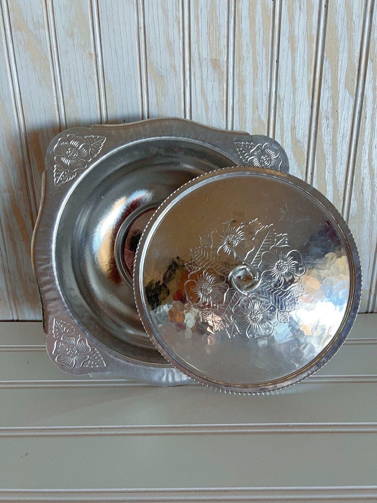 Vintage Continental Silver Co.Wild Rose Hammered Aluminum Covered Dish 1058