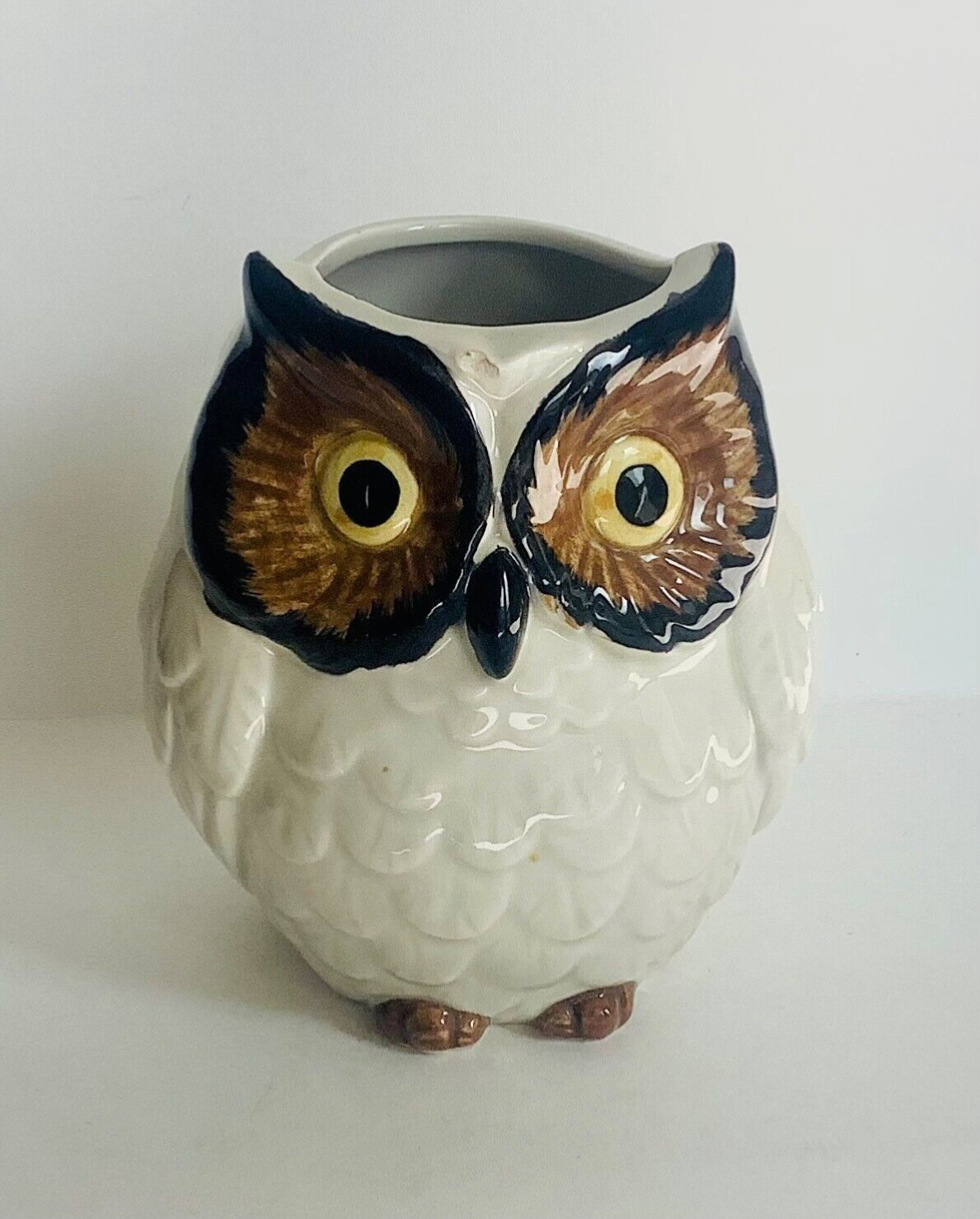 Otagiri 4.5 in. OMC Vintage White Hand Painted Japan Owl Ceramic Planter
