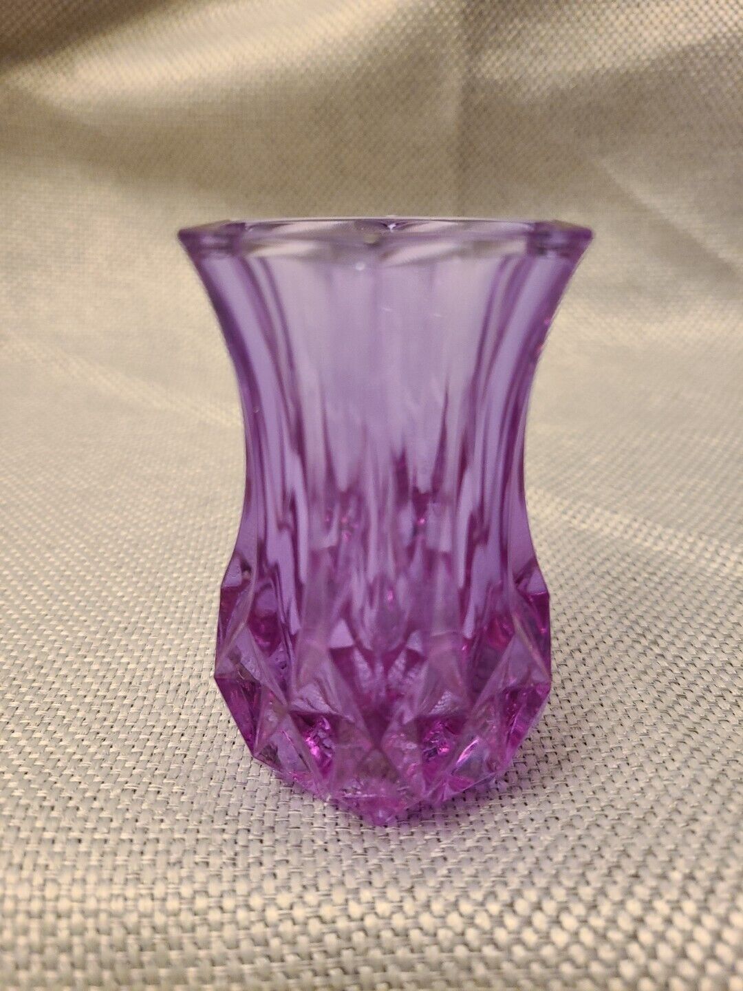 Vintage Neodymium Alexandrite Purple Glass Bud Vase Cristal D’Arques Small 3”