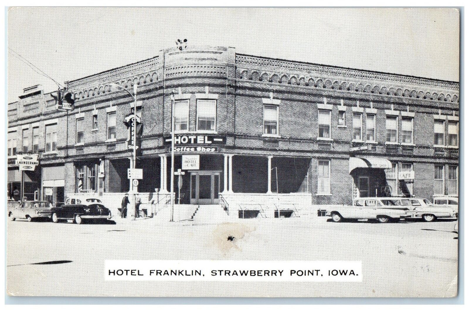 c1940\'s Hotel Franklin Exterior Roadside Strawberry Point Iowa Unposted Postcard