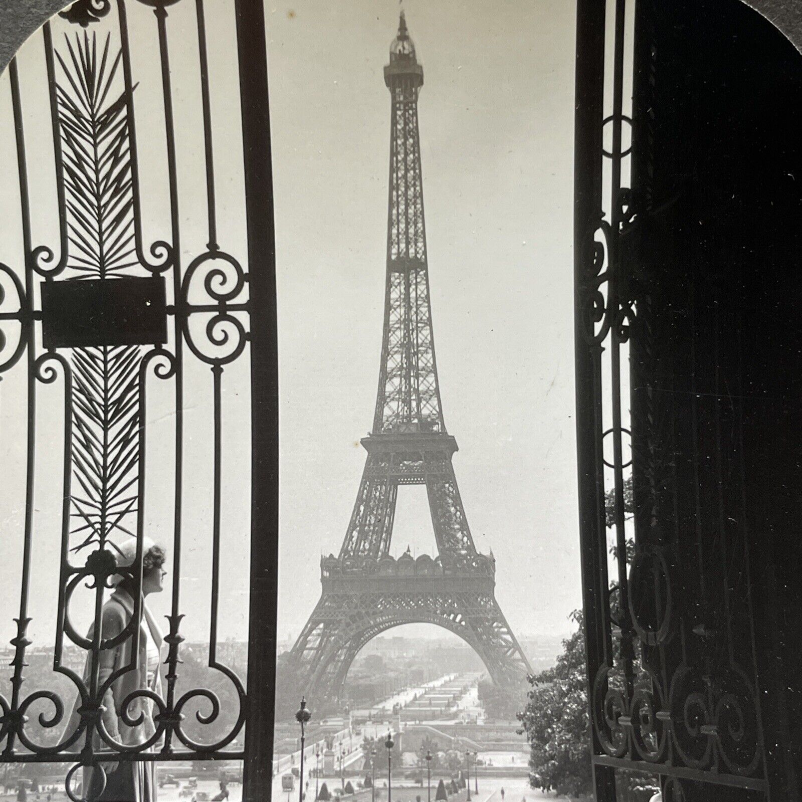 Antique 1930s The Eiffel Tower Paris France Stereoview Photo Card V2945
