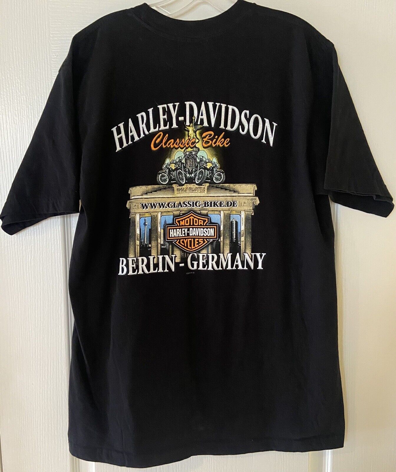 NWOT HARLEY DAVIDSON Berlin, Germany (2005) Men\'s Shirt Size Large Beautiful 