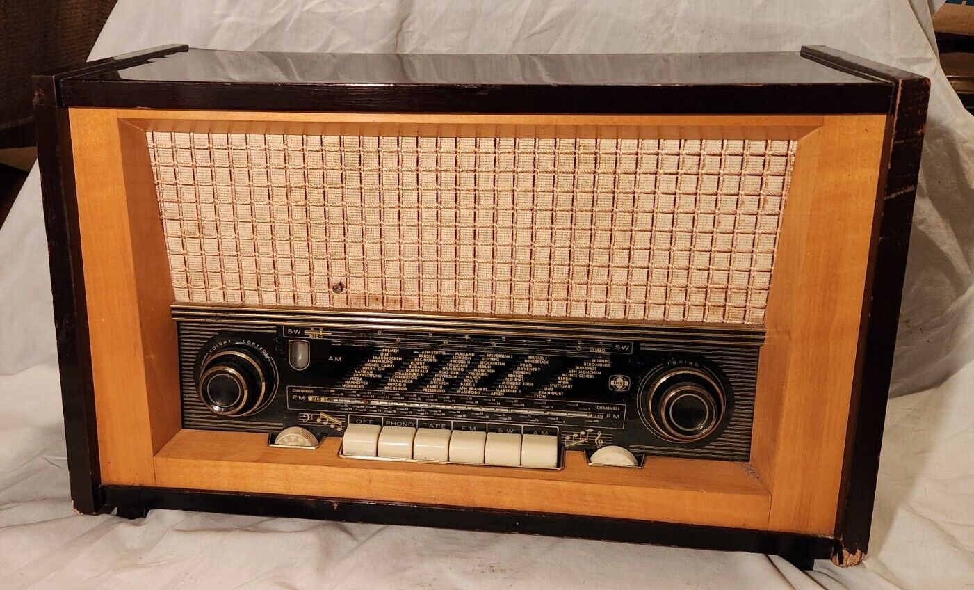 Rare Vintage German EMUD T7 Tube Radio AM FM Tested For Parts Or Repair TLC