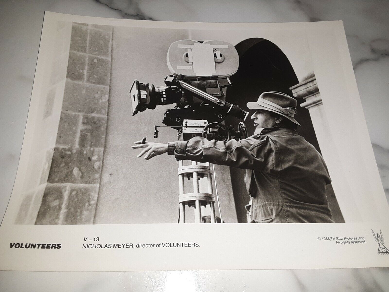 1985 Press Photo Nicholas Meyer, director of VOLUNTEERS. -🔥🔥 cb4