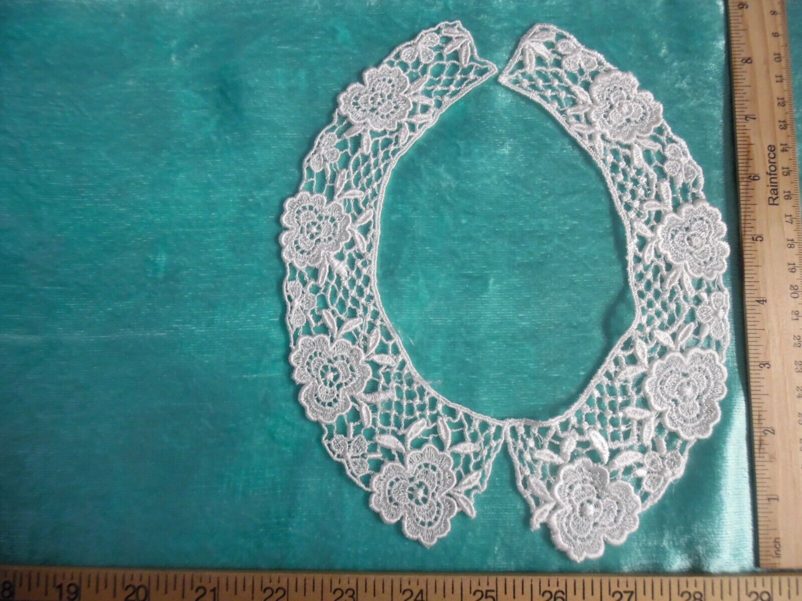 VINTAGE GUIPURE LACE COLLAR~SMALL DOLL SIZE~WHITE~100% RAYON