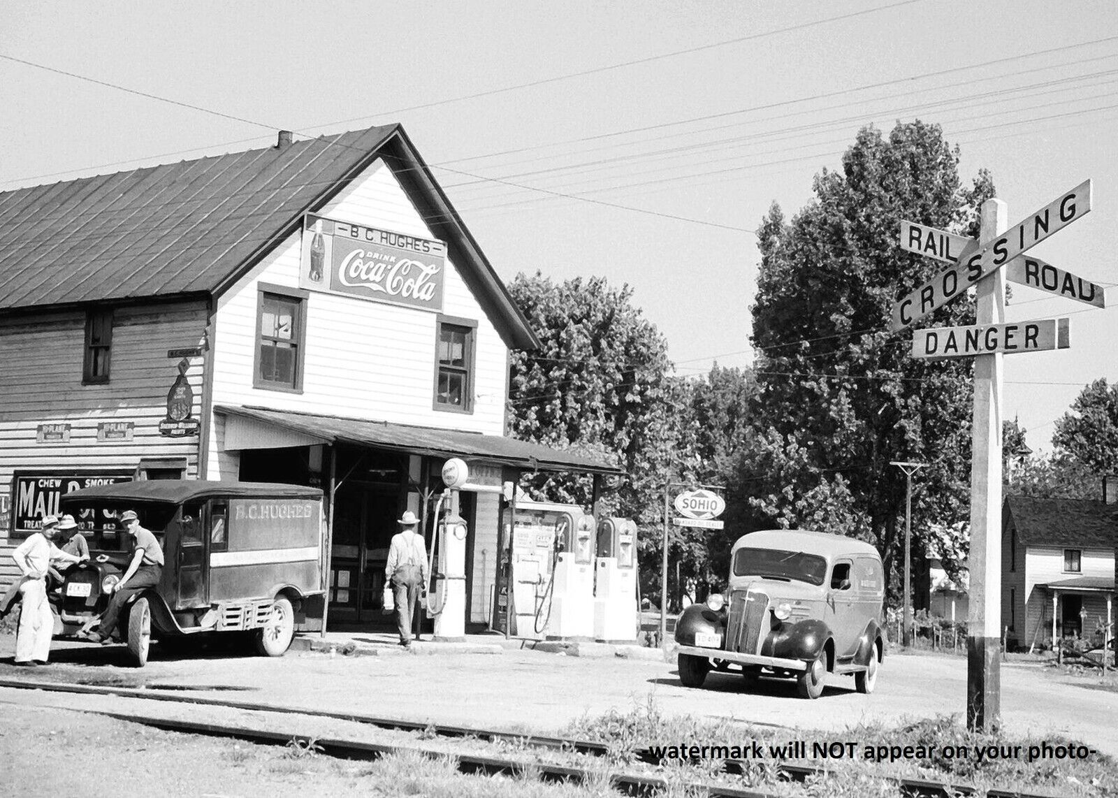 1939 Gas Station General Store PHOTO Vintage SOHIO Gas Pumps Great Depression