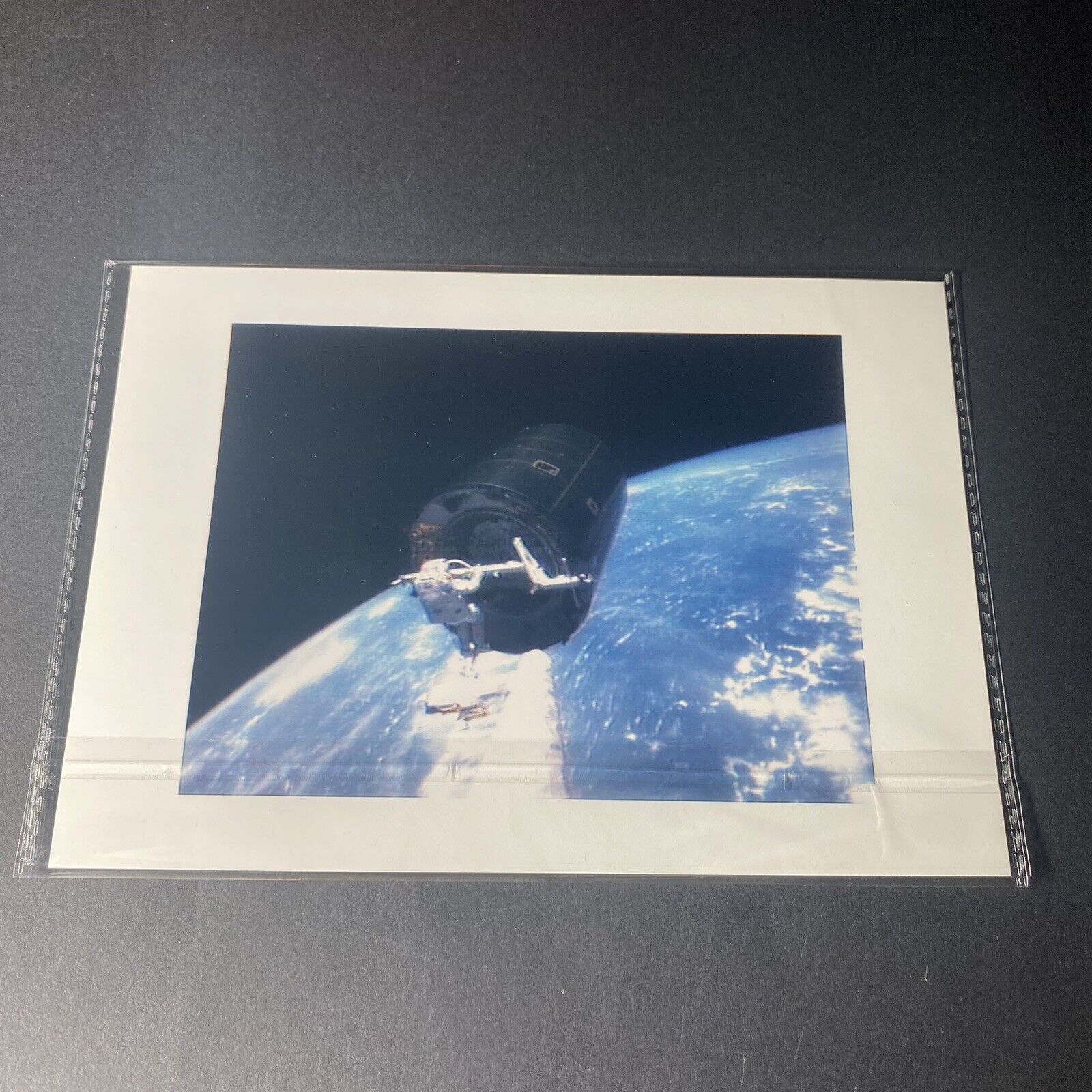 Official NASA 8x6 Sony Photo 1992 STS-49 Onboard Thornton Astronaut Space Walk