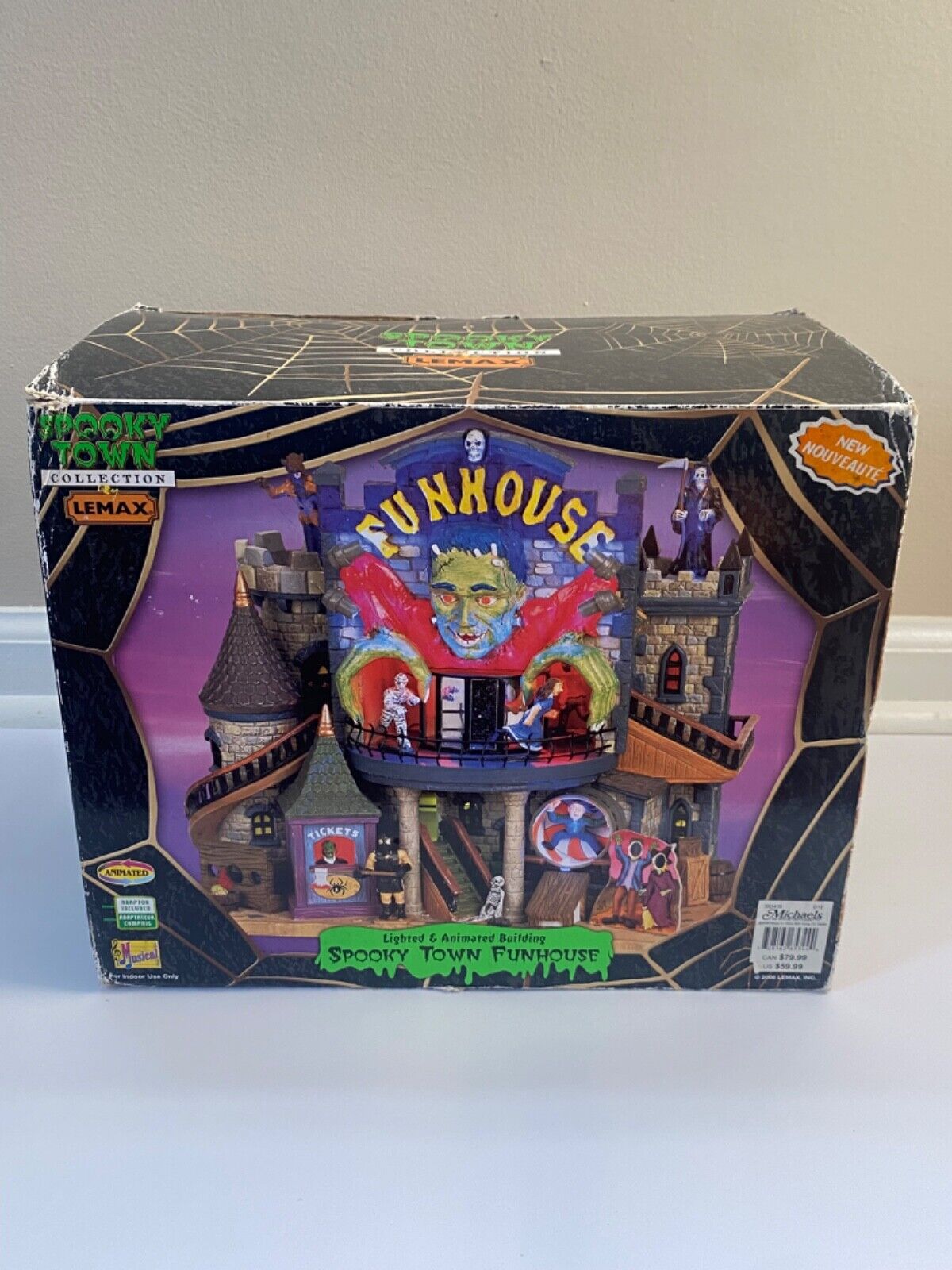 Lemax spooky town 2006 funhouse in box- no lights, sounds or motion