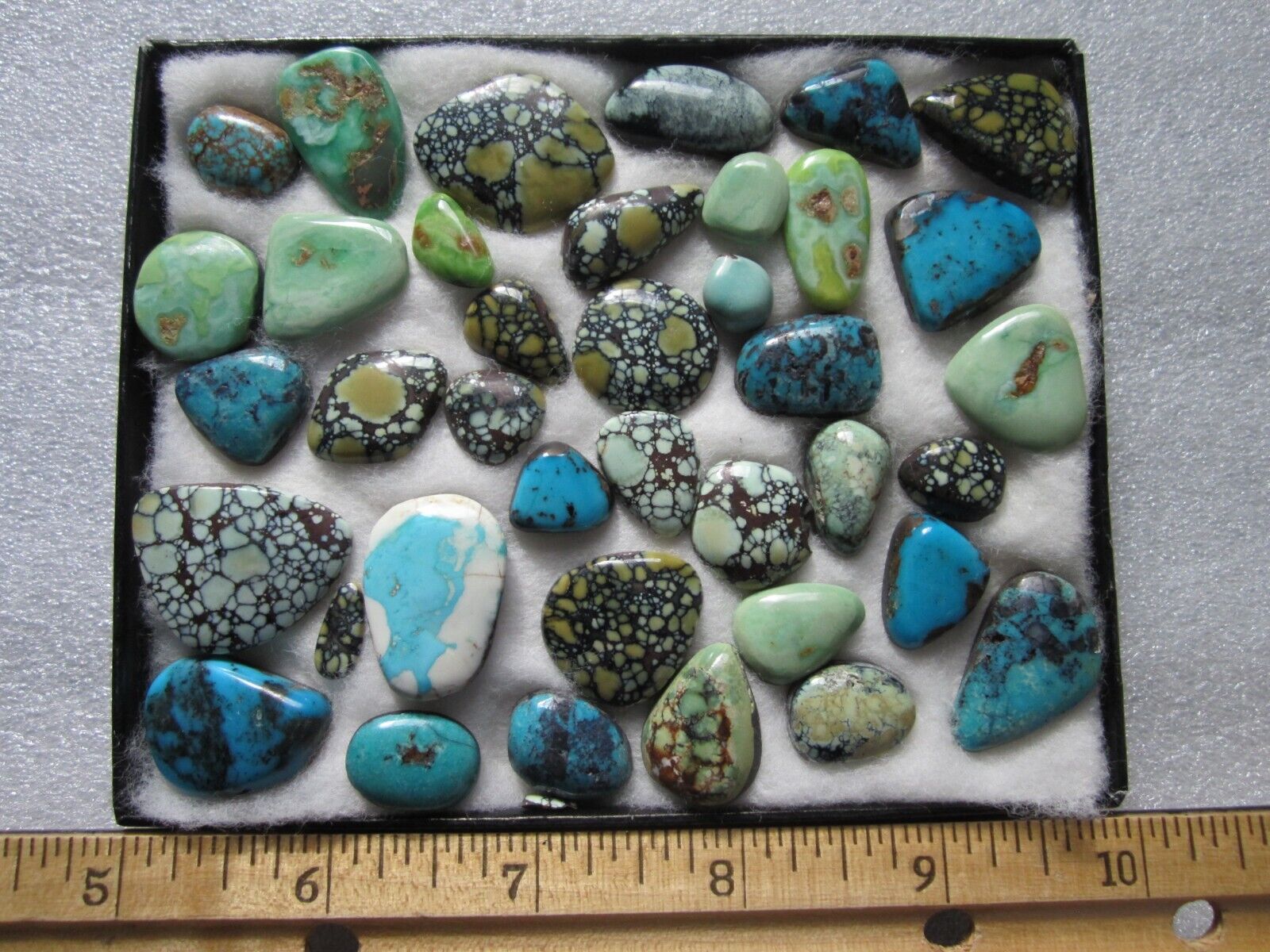 COLLECTION OF RARE GENUINE NEW LANDER & THE BATTLE MOUNTAIN BLUE GEM TURQUOISE