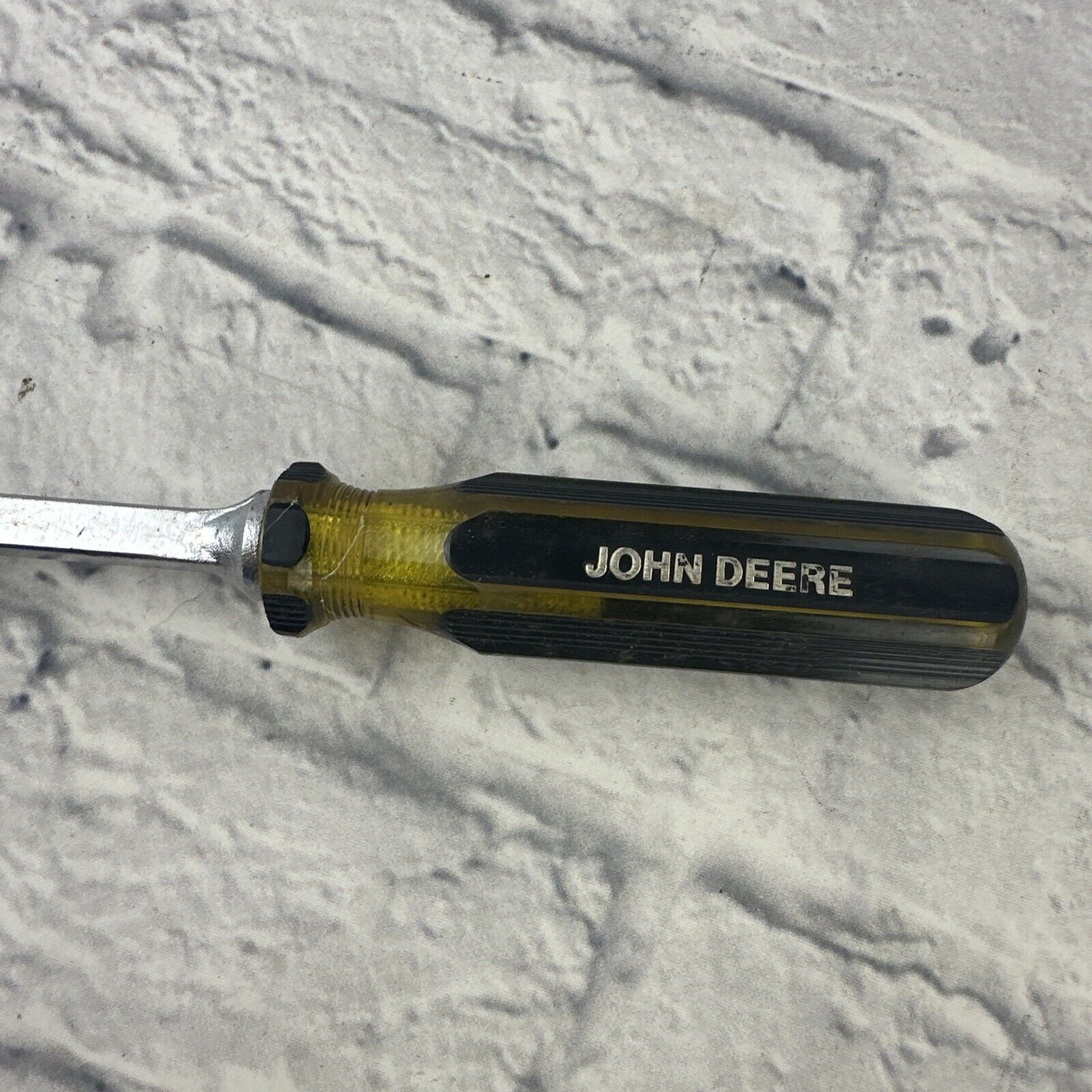 Vintage John Deere 15” screw driver. Flat Head. Made In USA. TY3492