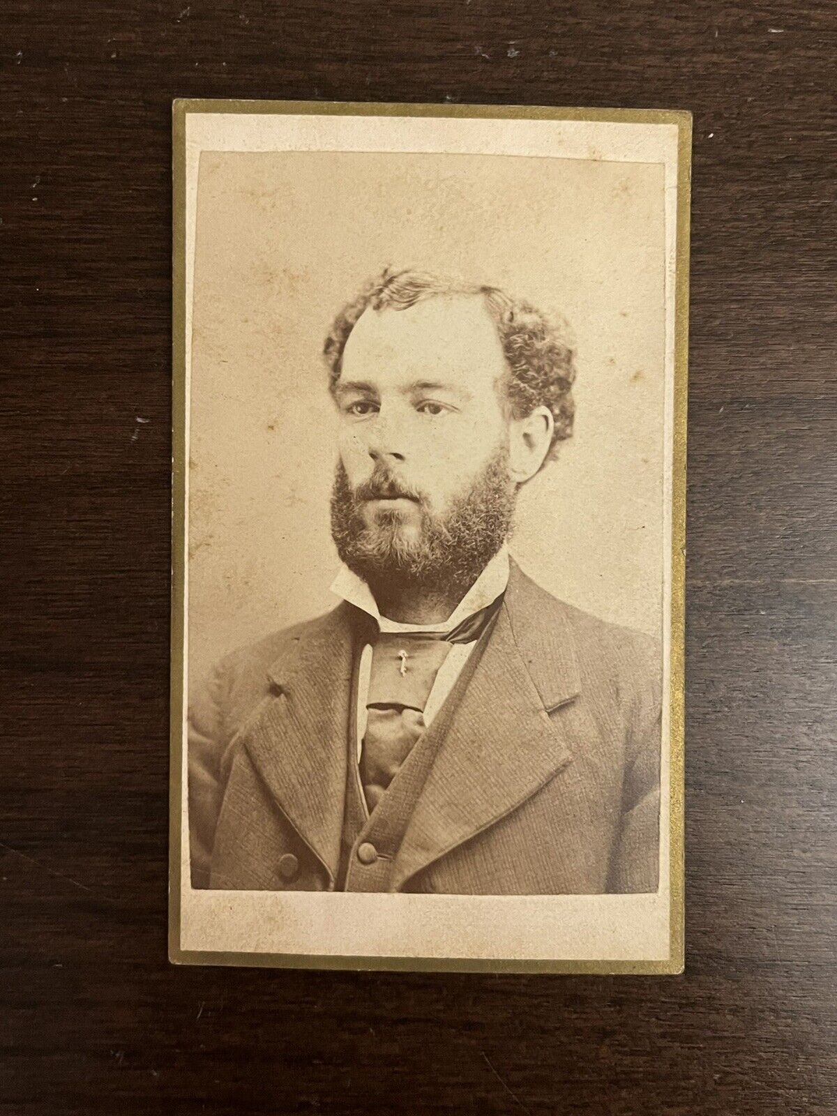 Antique CDV Photo Dapper Man Beard Suit Curly Hair O.F. Weaver Chicago IL
