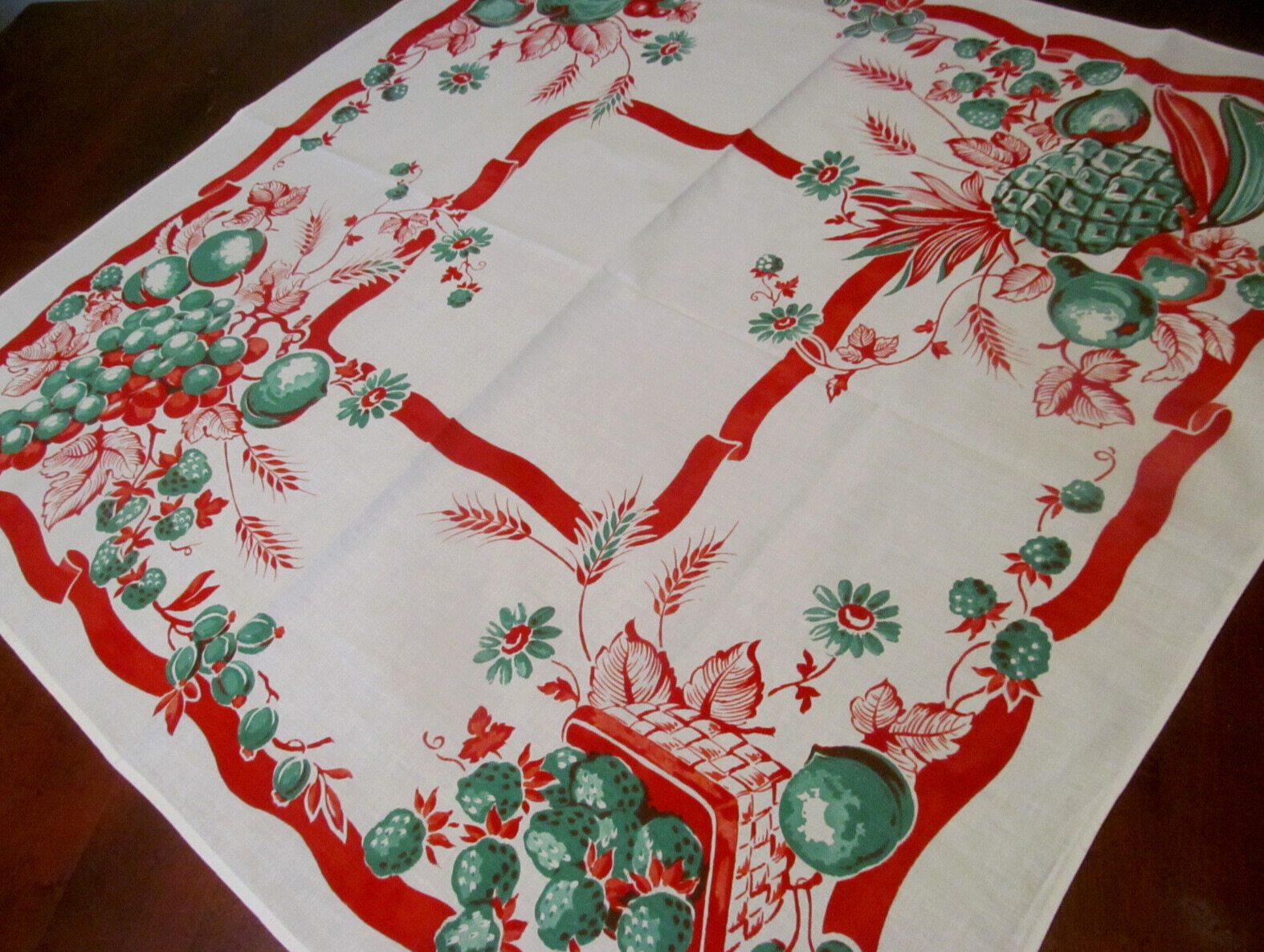 WOW Vintage FRUITS Cotton Print Tablecloth Red Green~Pineapple~Strawberry Basket