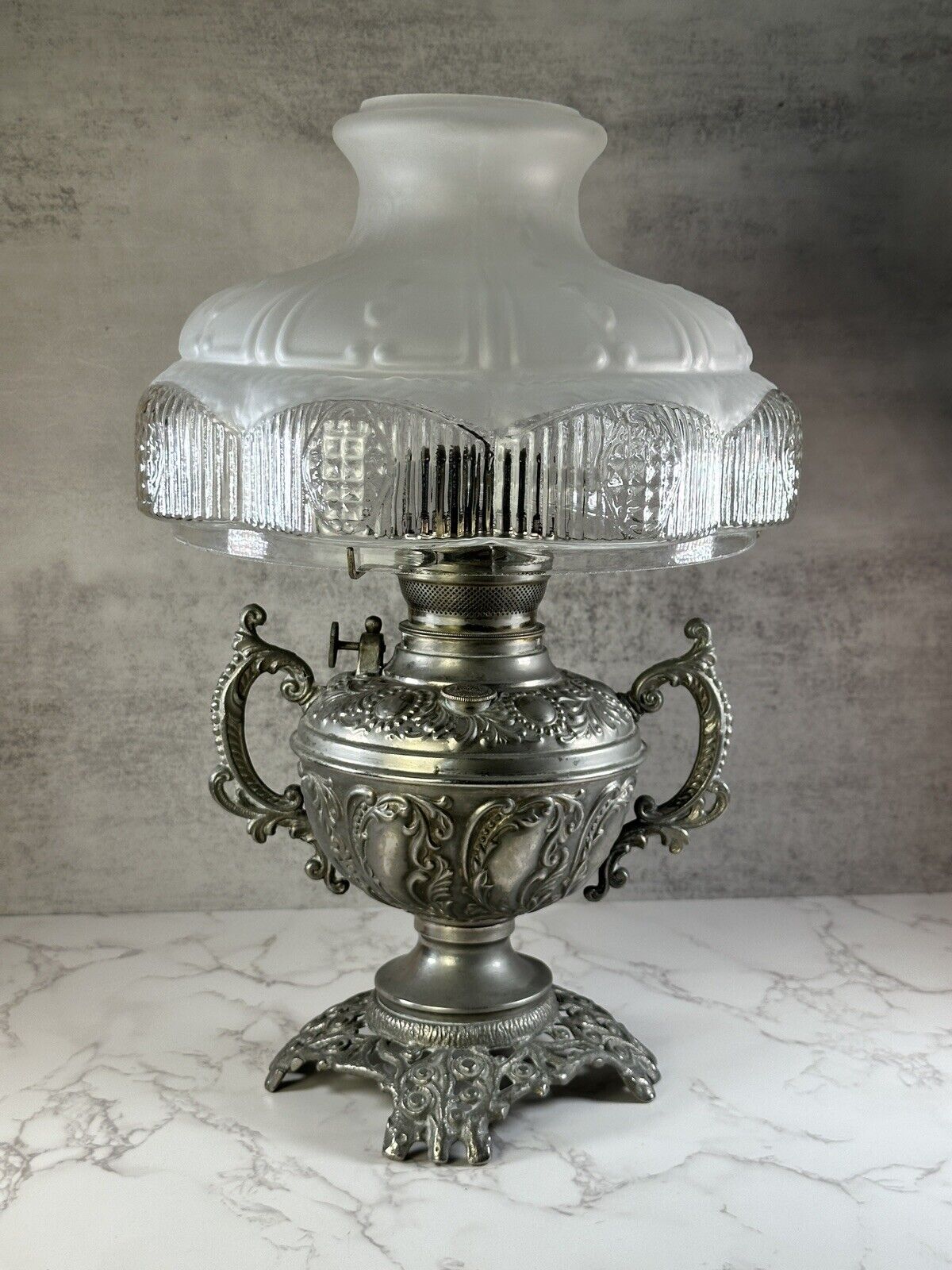 Must See B&H Royal Oil Lamp, Vintage Antique With Original Victorian Glass Shade