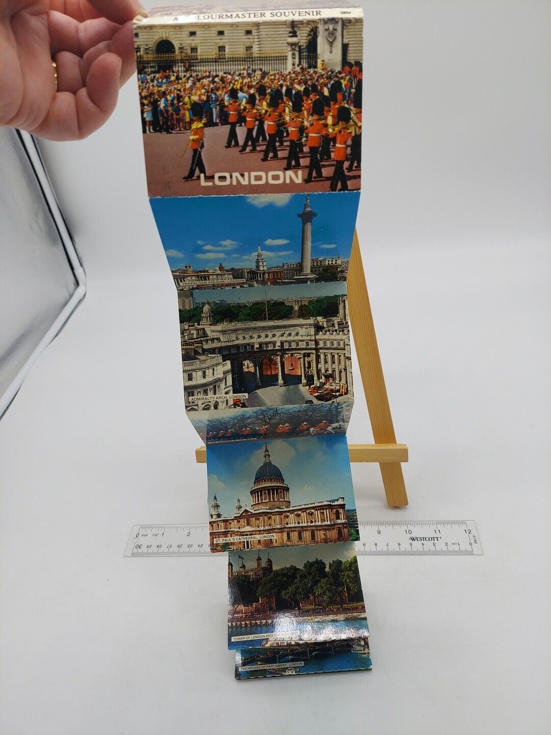 Vintage London 1977 England UK 12 Postcard Souvenir Colourmaster Set