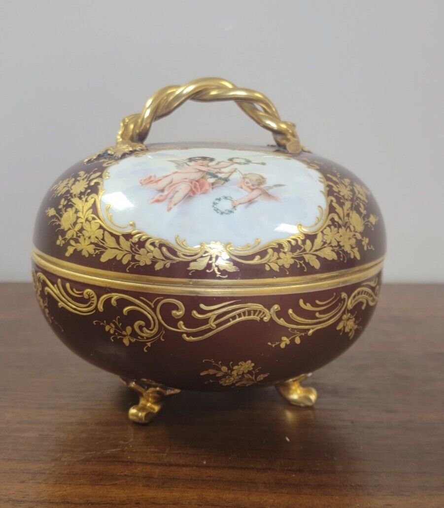 Antique 18thC  Porcelain Trinket Box with Twisted Handle and Cherubs. Gorgeous