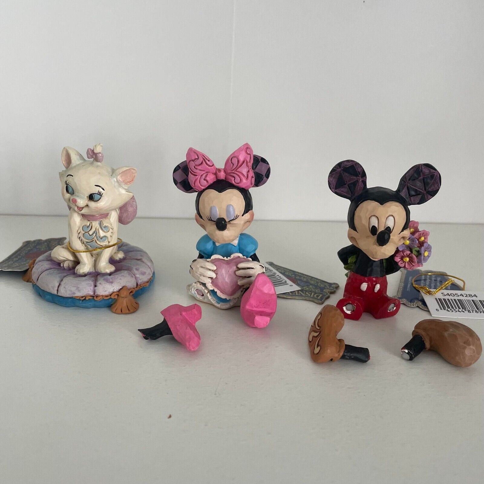 Disney Traditions Marie, Minnie & Mickey Pack of 3 Mini Figurines Damaged