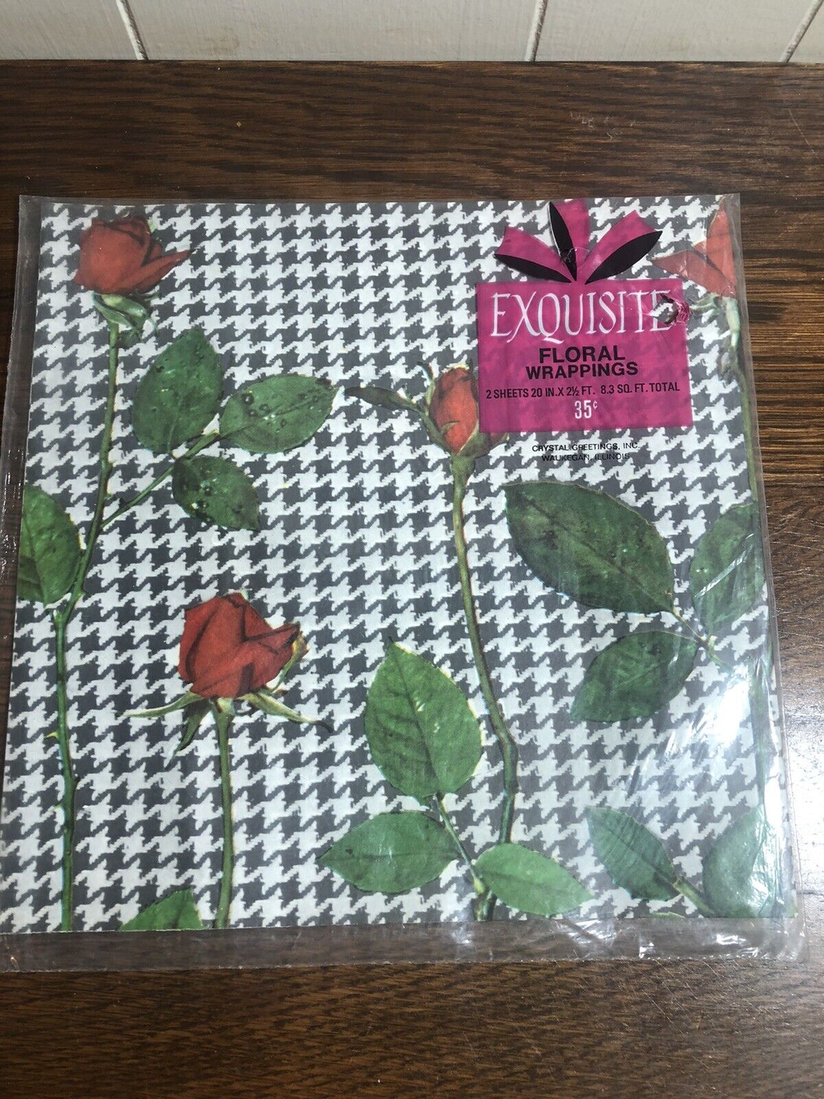 Vintage EXQUISITE Floral Wrappings Red Rose/Houndstooth 2 Sheets