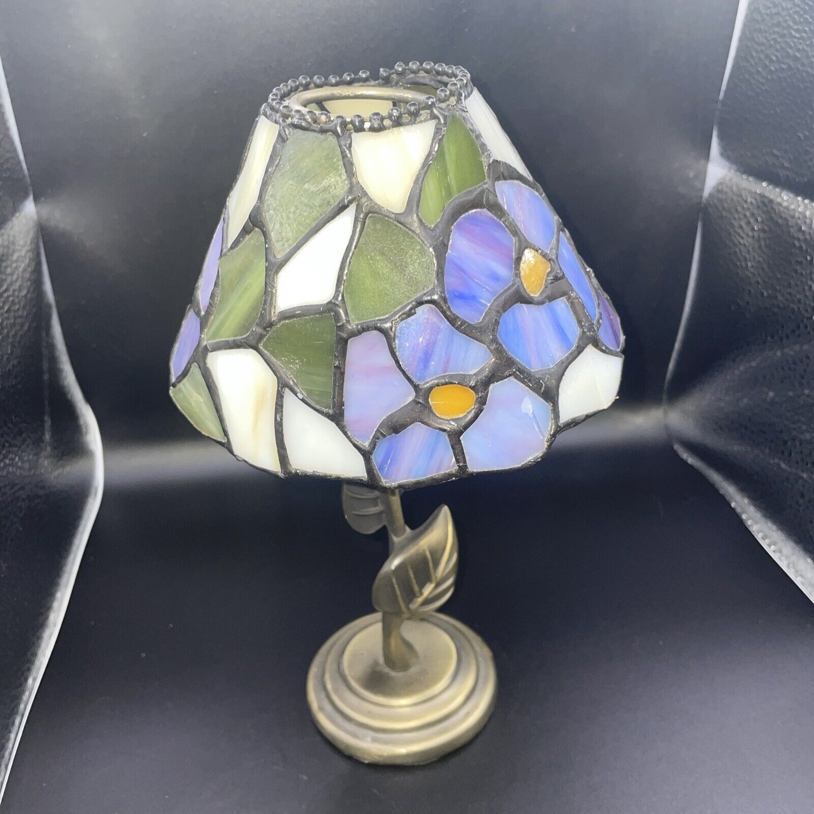 Vintage Tiffany Style Tea Light Brass Lamp