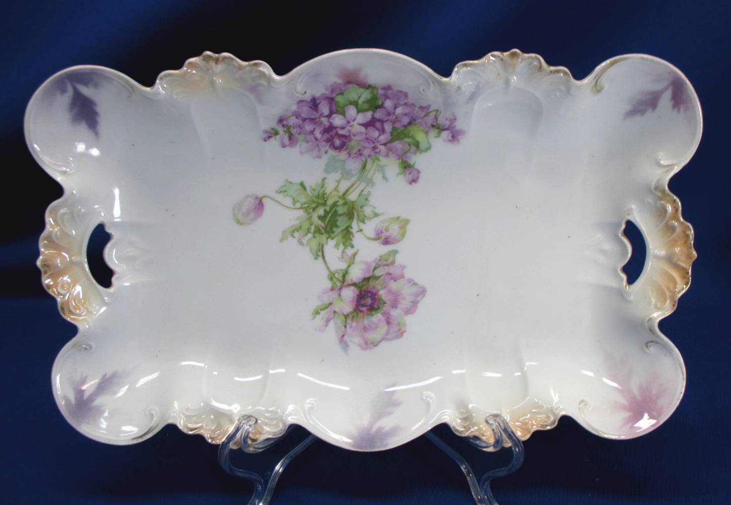 R S PRUSSIA LOVELY HANDLED TRAY 6.5\