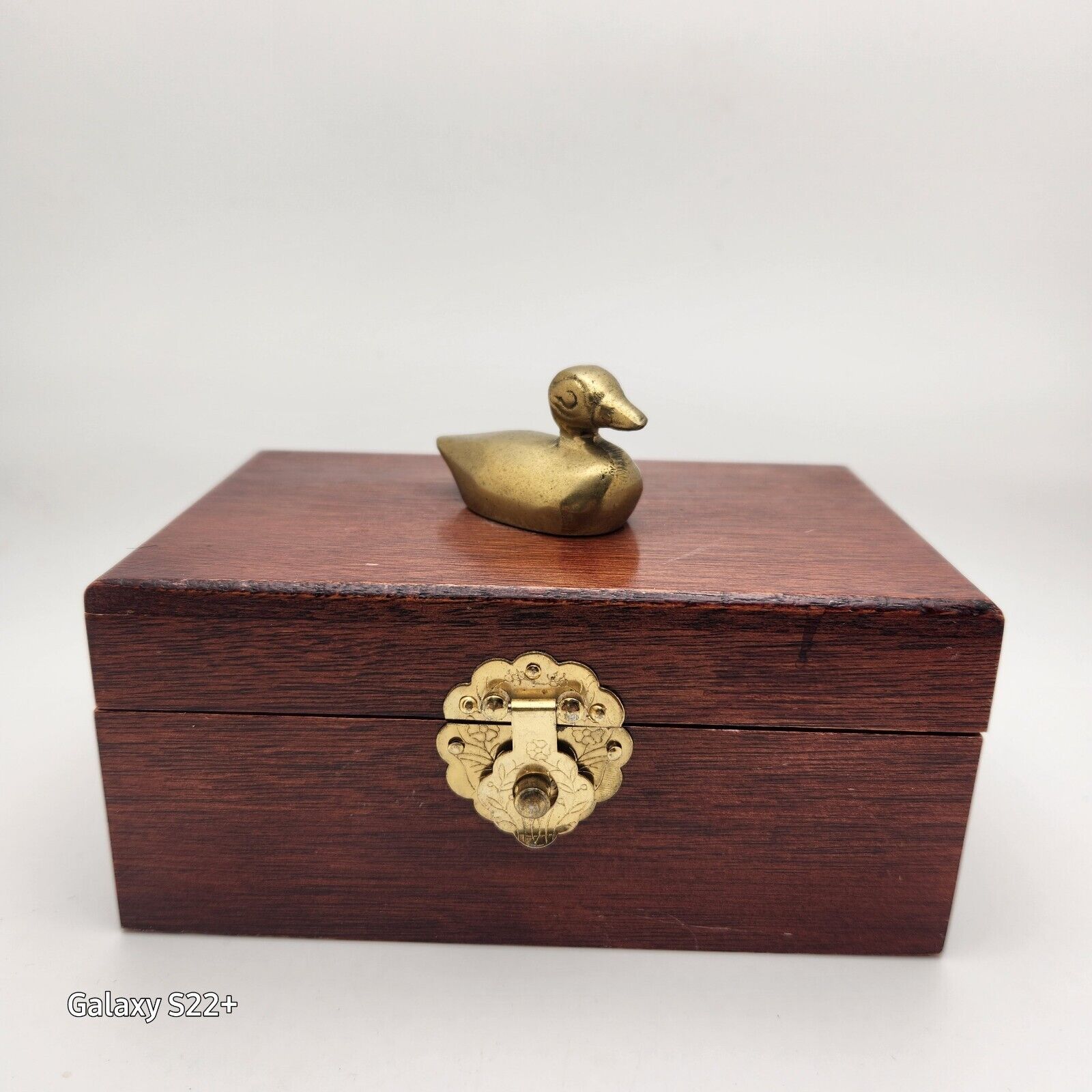Vintage Men\'s valet Wooden Box Brass Duck Latch 6\