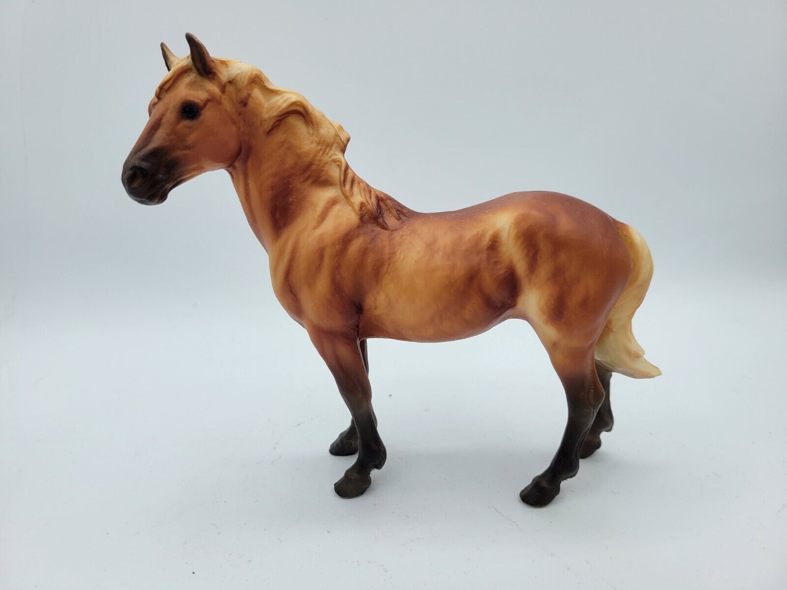 Breyer #3234	A Pony for Keeps, Classic Mustang Stallion Only