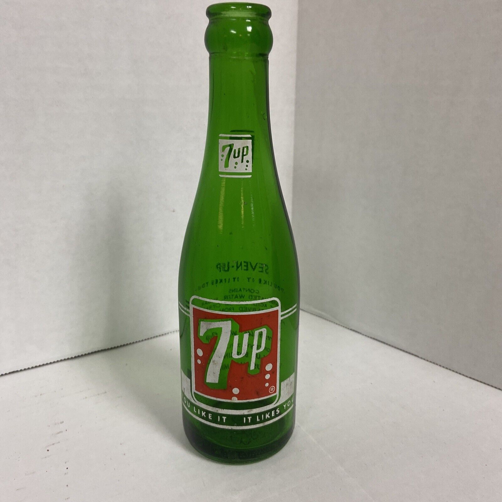 Early 7Up Soda Bottle “Fresh Up” Seven Ounces
