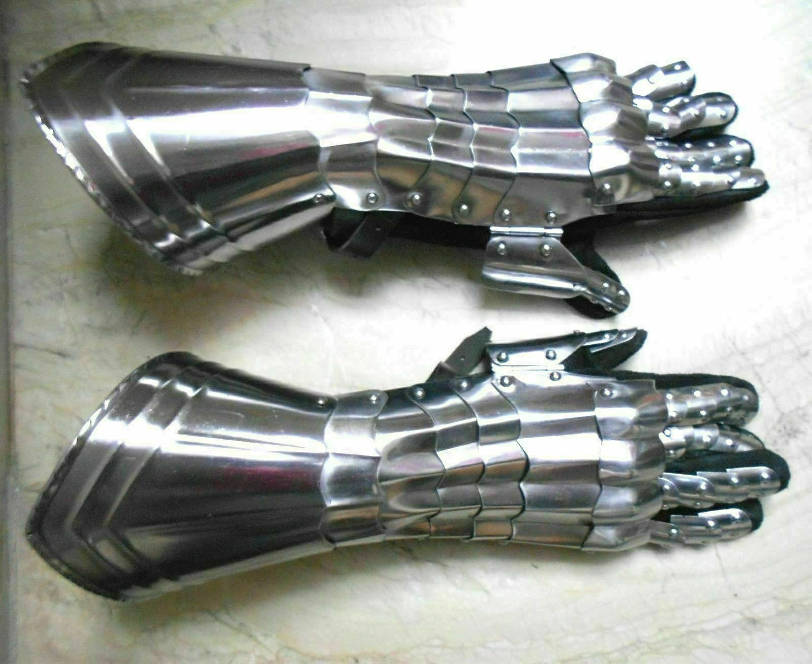 DGH® Medieval Pair Of Gauntlets Knight Armor Gloves Bracers Fully Wearable Larp.