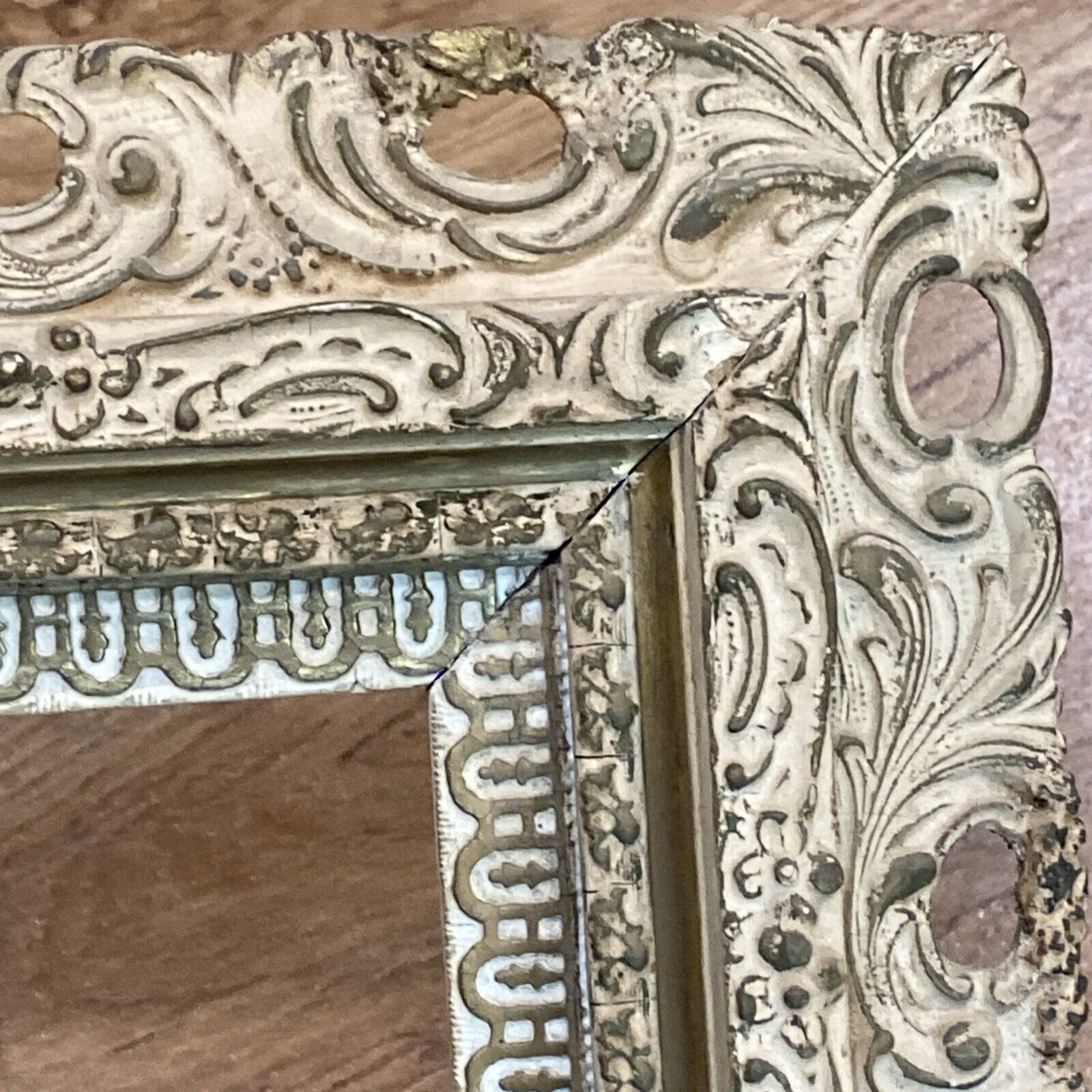Antique Ornate Wood Gesso Distressed Picture Art Mirror Frame Fits 16\