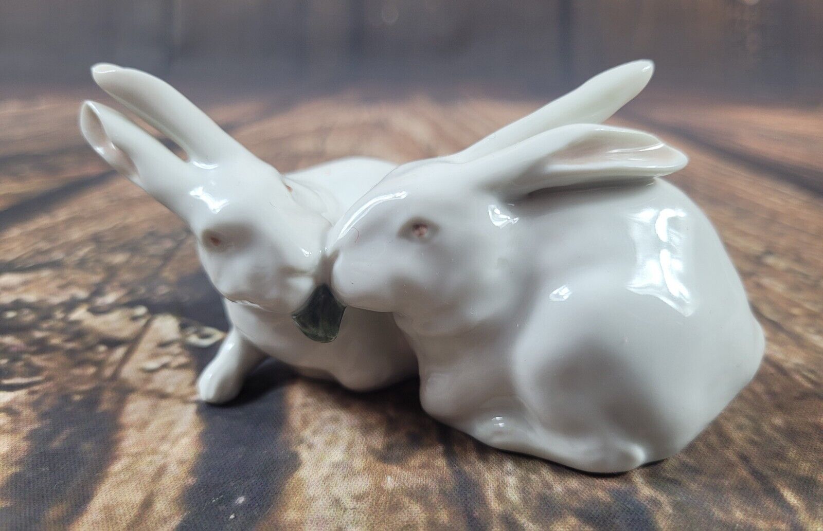 Vintage Royal Copenhagen Denmark Porcelain Bunny Rabbits Eating #518 EX No Chips