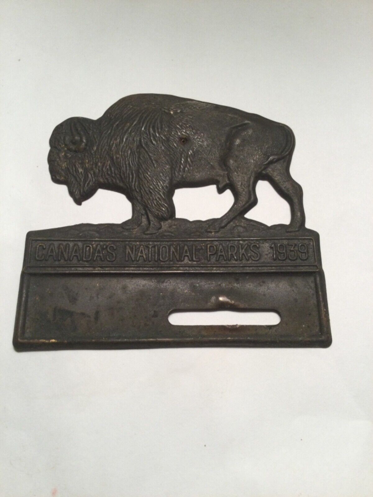 Rare Vintage 1939 CANADA’S NATIONAL PARKS BUFFALO LICENSE PLATE TAG TOPPER
