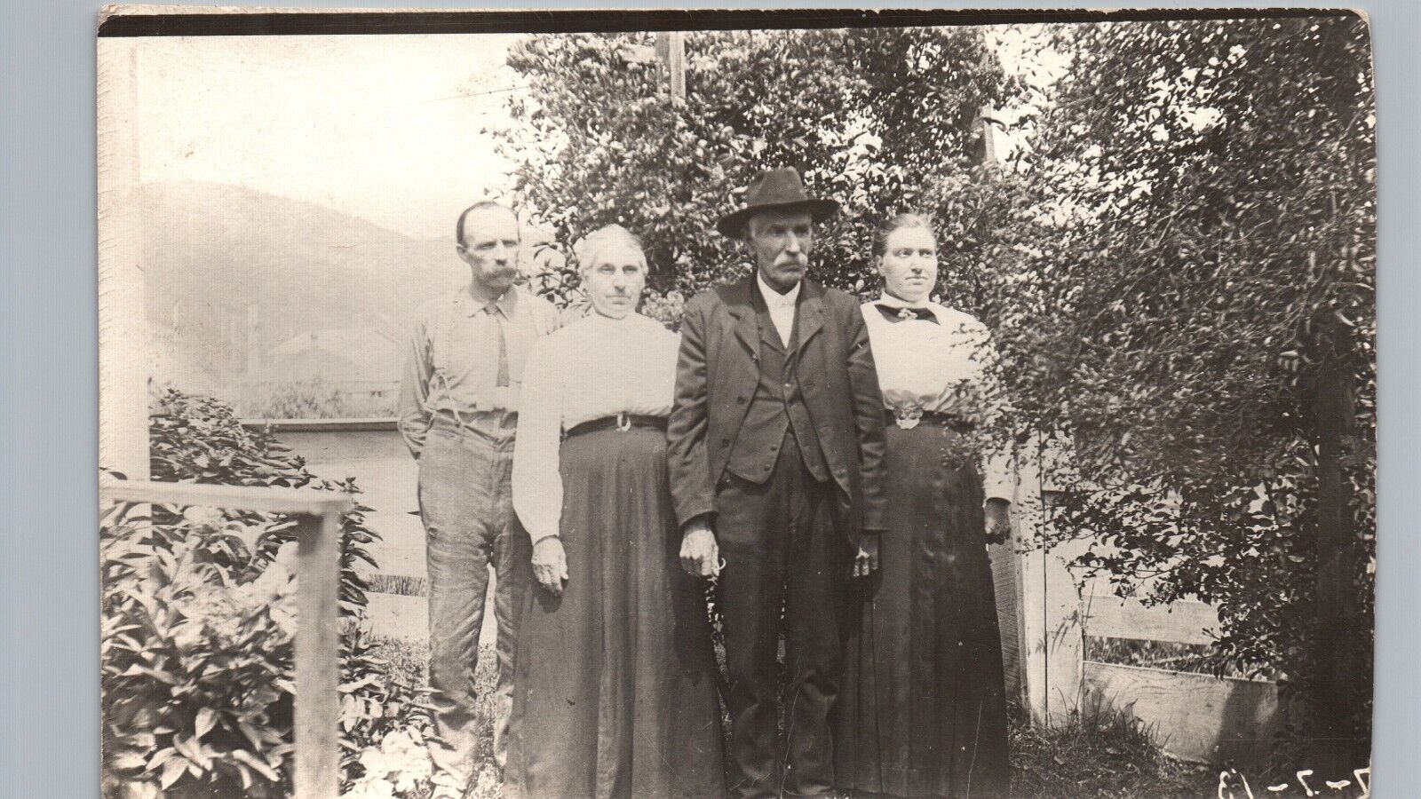 FAMILY GROUP ELDERS burlington wa real photo postcard rppc