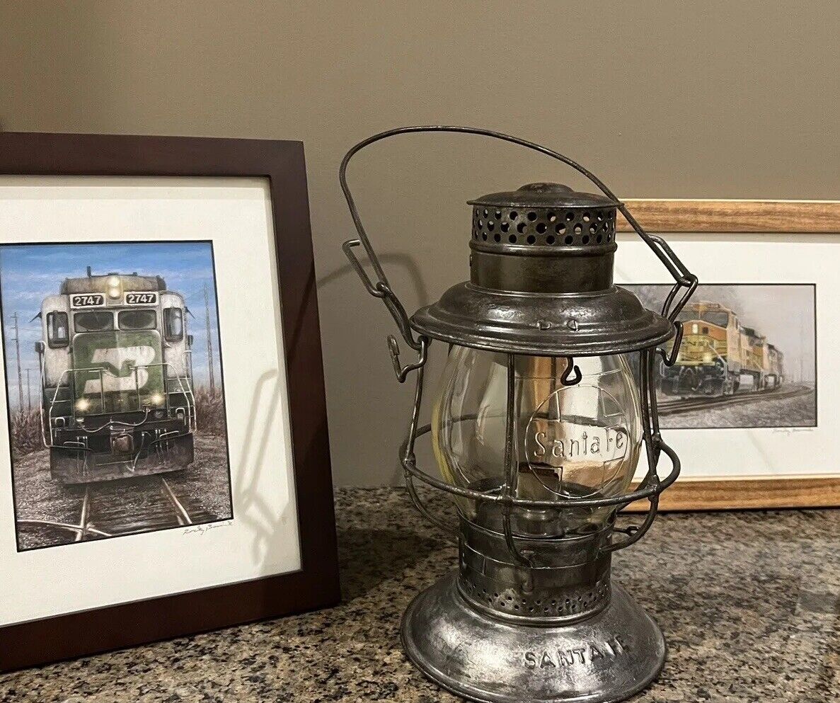 Circa 1913 AT&SF Santa Fe Railroad Lantern A&W Bell Bottom with Etched Glass