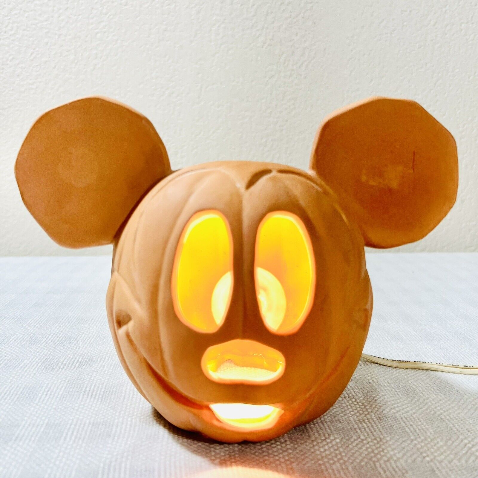 Vintage Disney Mickey Mouse 6” Jack O Lantern Ceramic Light Up Lamp ￼Terracotta