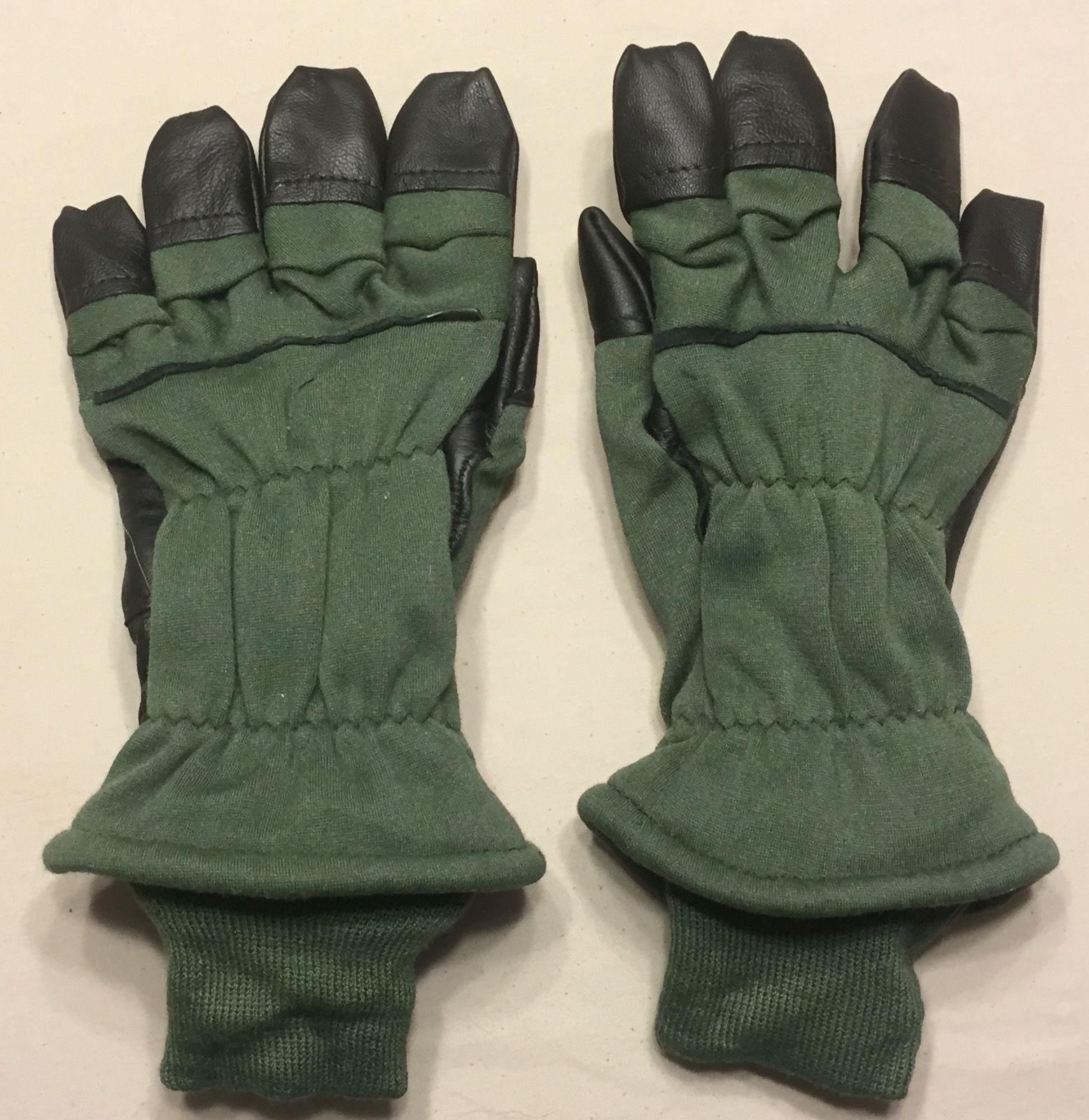 Lot of (2) Pair Aviator Hawkeye Intermediate Cold Weather Flyers Gloves Size 5