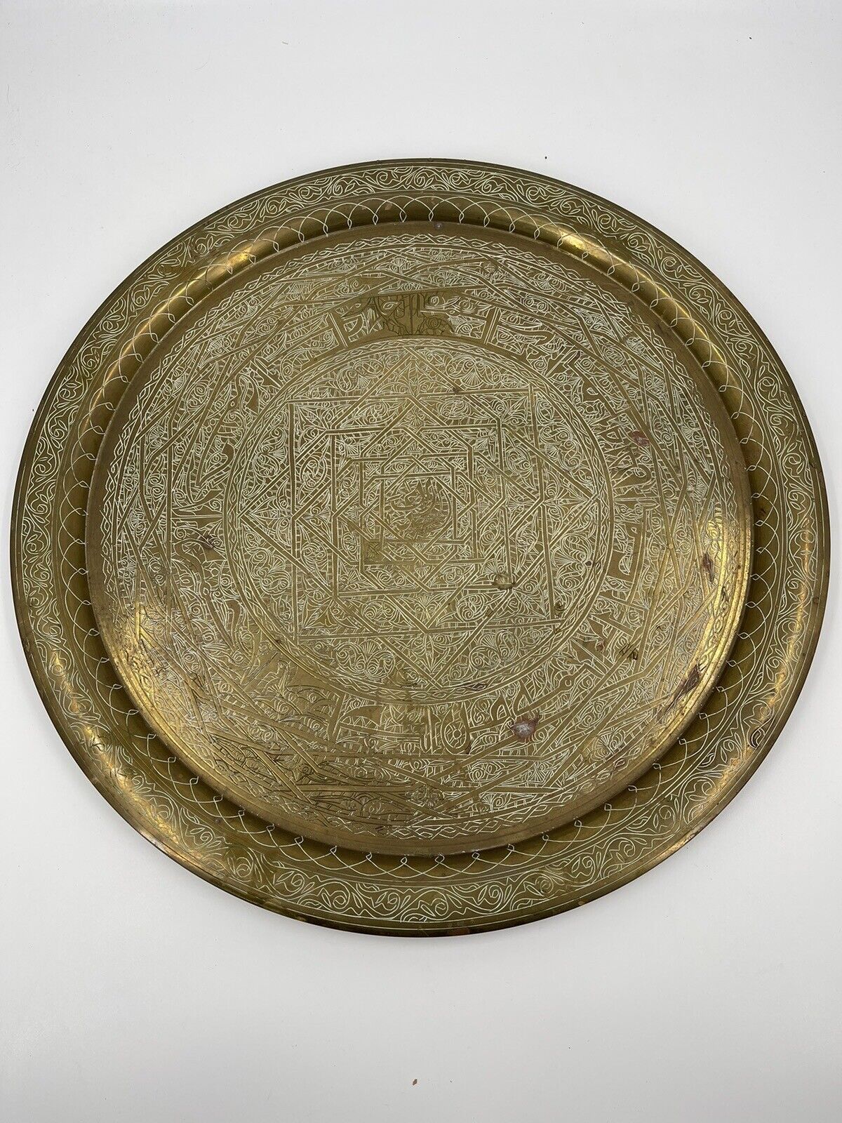 Antique Egyptian Moroccan Etched Heavy Brass Round Serving Tray 23“ Diameter MCM