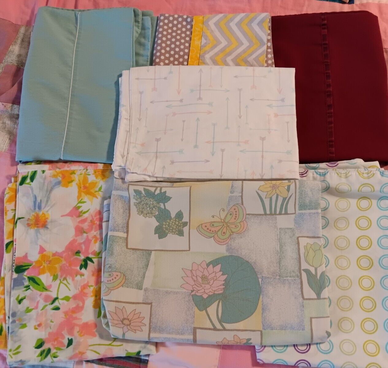 Lot Of SEVEN vintage Pillowcases. Cotton-poly, Floral, Print, Solid. Standard 