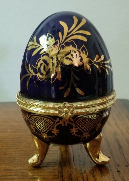 MY TREASURE FABULOUS EGG GENUINE PORCELAIN HAND PAINTED /Classic Collectible NEW