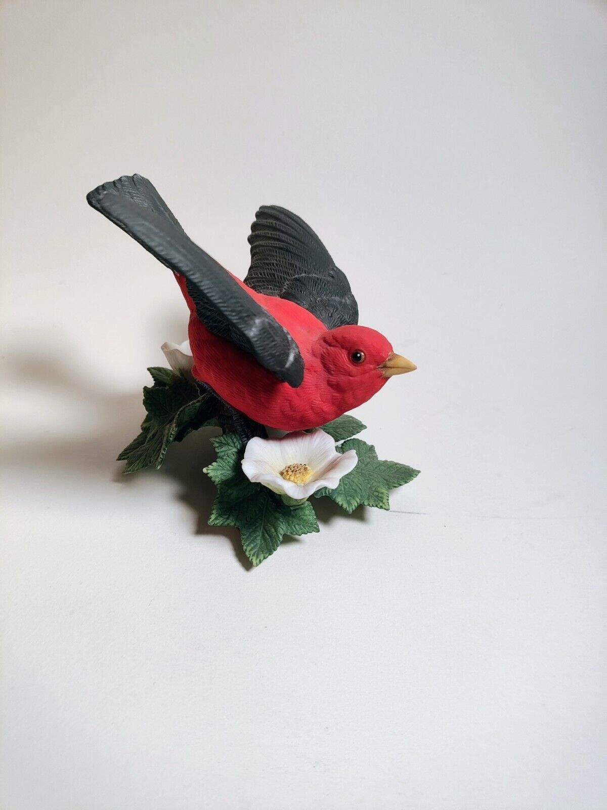 Lenox Fine Porcelain Garden Birds Figurine Scarlet Tanager 1992 Vintage