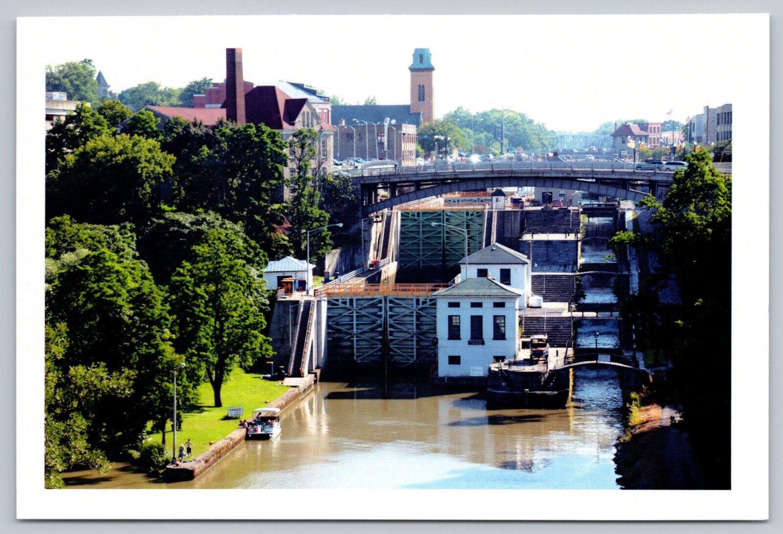 Postcard - Lockport, New York - Erie Canal Locks, Bridge - 4x6, Unposted (T9)