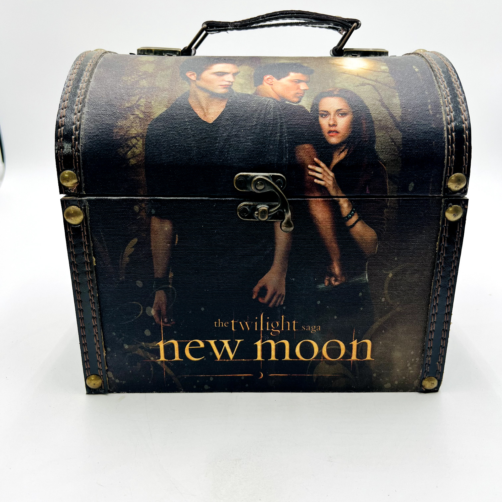 The Twilight Saga New Moon Vintage Travel Case Trunk - Edward, Bella