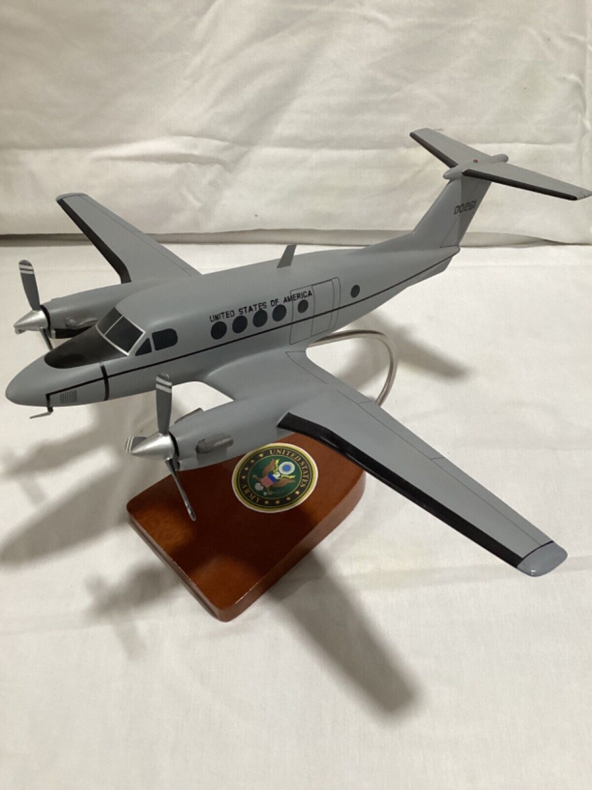 Beechcraft C-12 “King Air” scale model