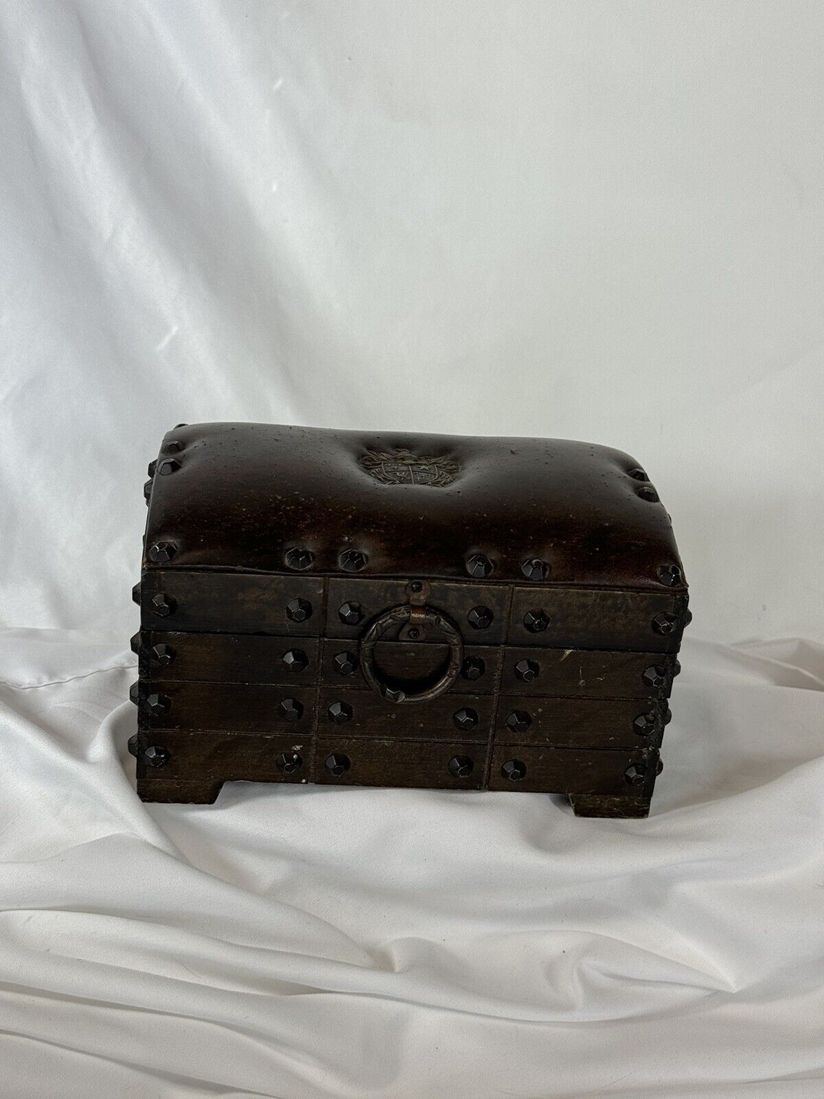 Vintage Small Treasure Chest Jewelery Presentation Box Made In Japan Wood 7”x4”