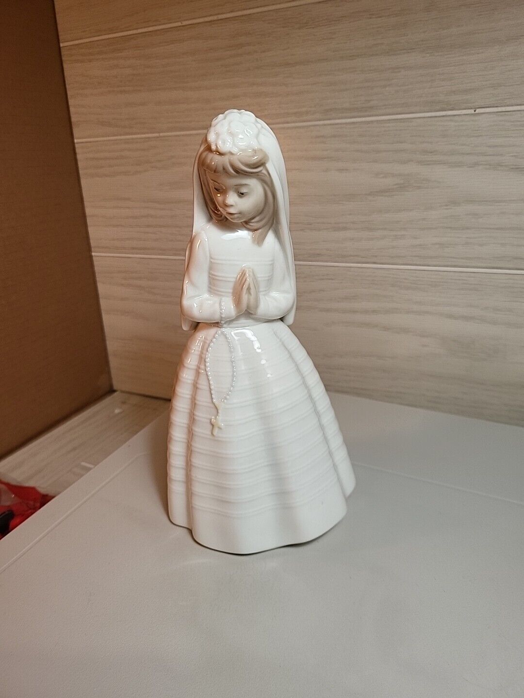 Nao by Lladro First Communion Praying Girl Figurine Hold Rosary Hand Made Spain