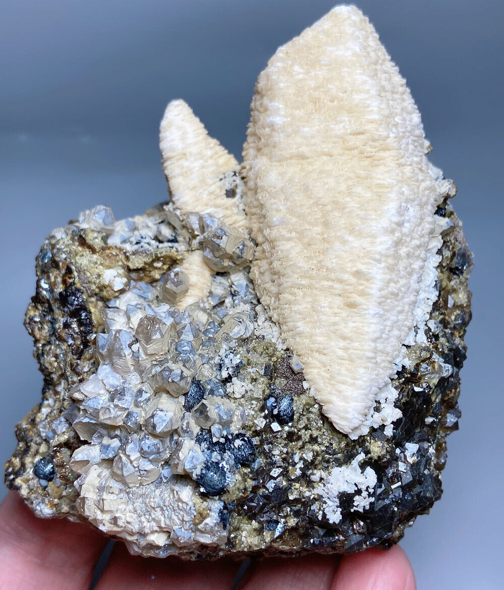 441g Natural rare Garnet & specularite & calcite crystal  Quartz  specimens 