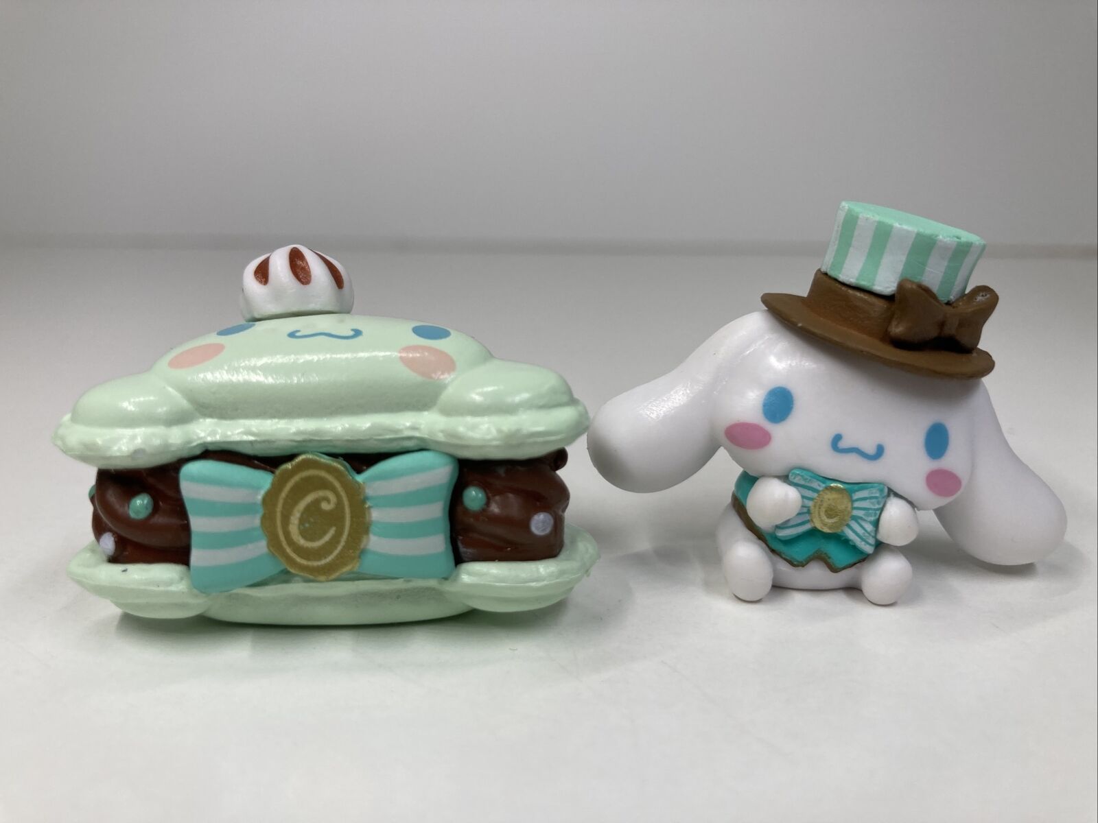 Sanrio Cinnamoroll with Macaron Mini Figure New